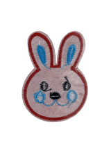 Kırmızı Tavşan Figürlü Arma/Yama