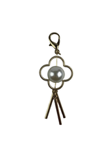 8 cm İncili Çiçek Çanta Süsü