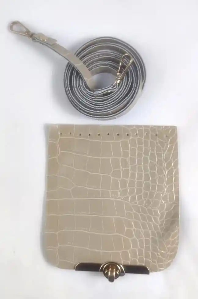 Kilit Detaylı- Askılı Çanta Kapağı