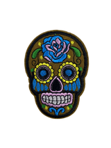 Kahverengi Kuru Kafa Figürlü Arma