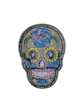 Kahverengi Kuru Kafa Figürlü Arma