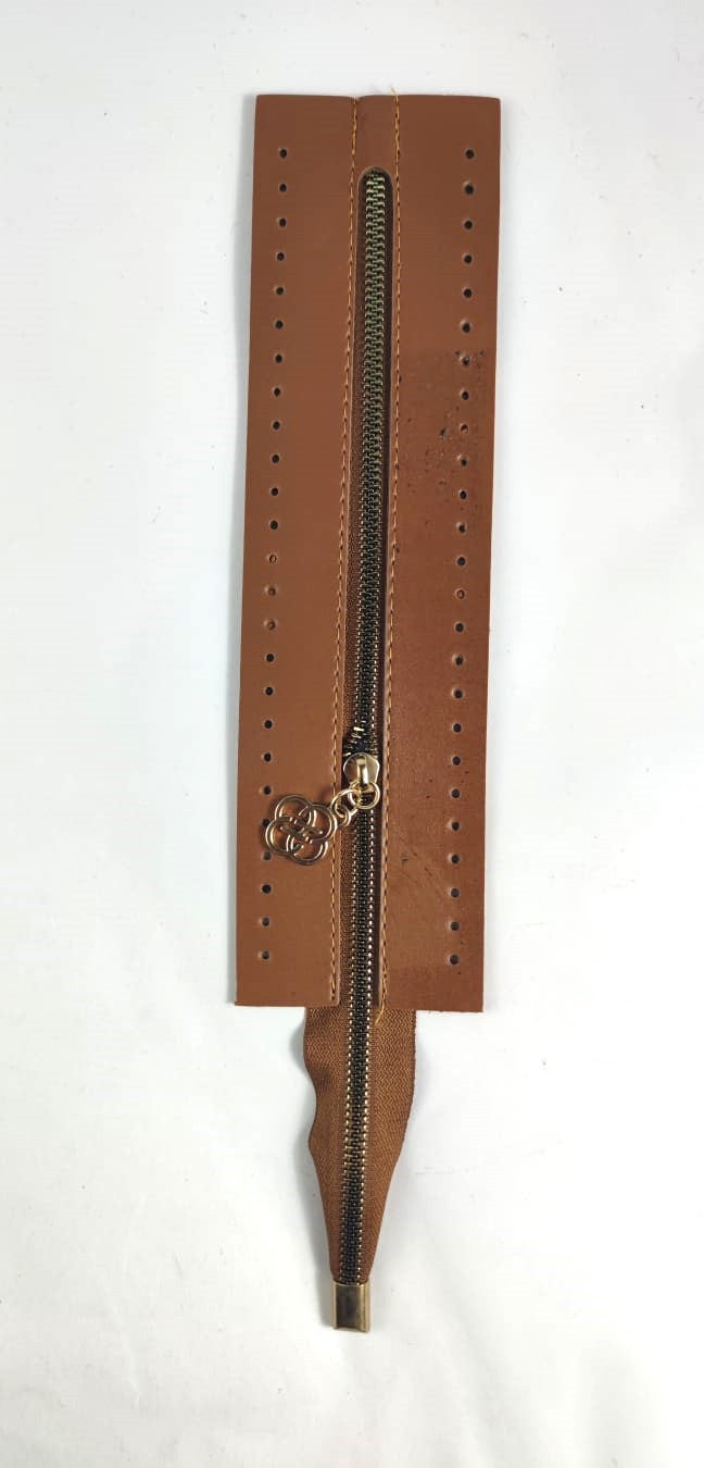 Dikilebilir Deri Fermuar Lady Moss(31x7)