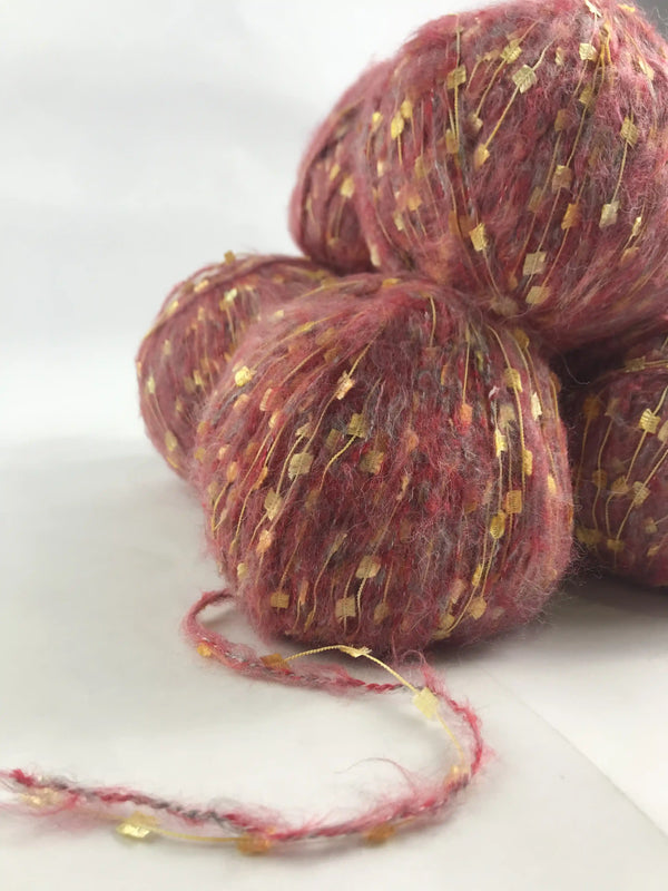 Kelebekli Keçi Moher Yün İpi 898 Gram KLB48