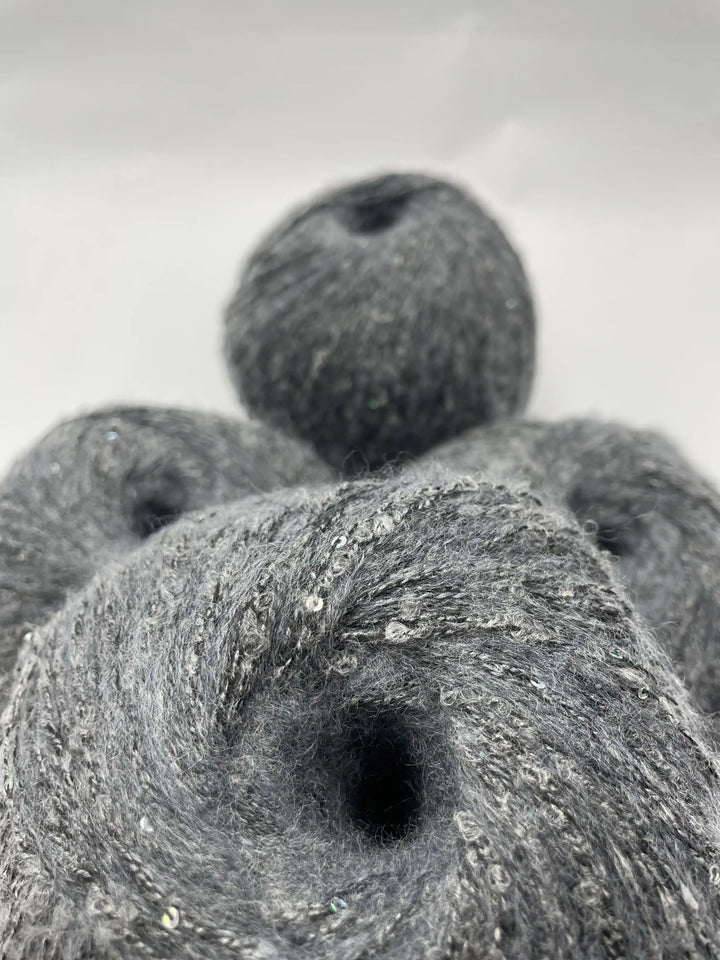 Klavuzlu Pullu Yün İp 398 Gram KP51