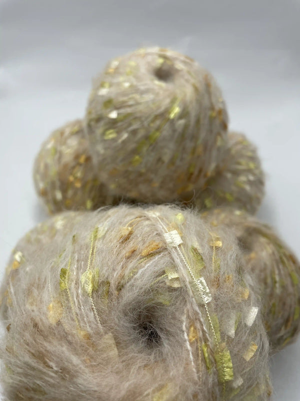 Kelebekli Keçi Moher Yün İpi 744 Gram KLB64