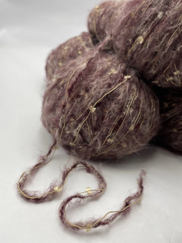 Kelebekli Keçi Moher Yün İpi 666 Gram KLB72