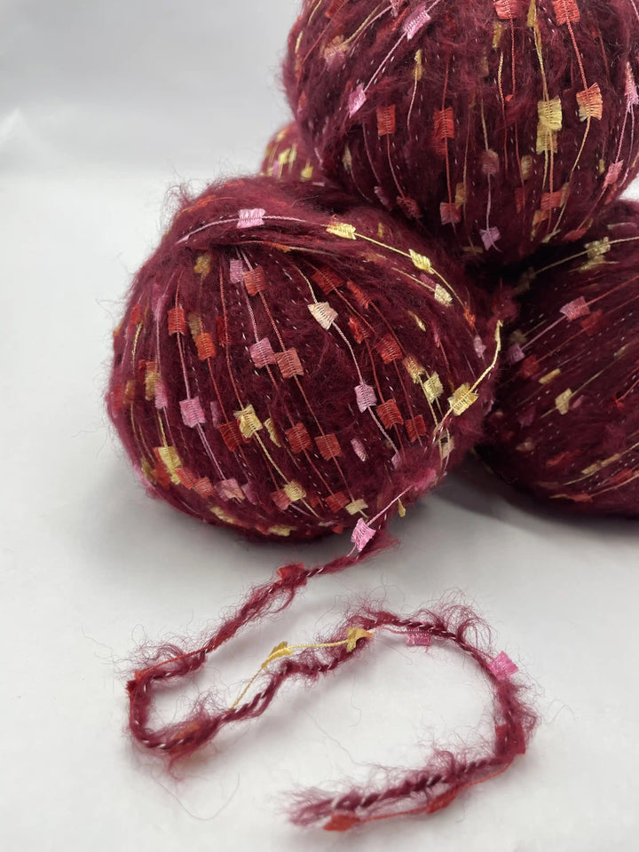 Kelebekli Keçi Moher Yün İpi 554 Gram KLB75