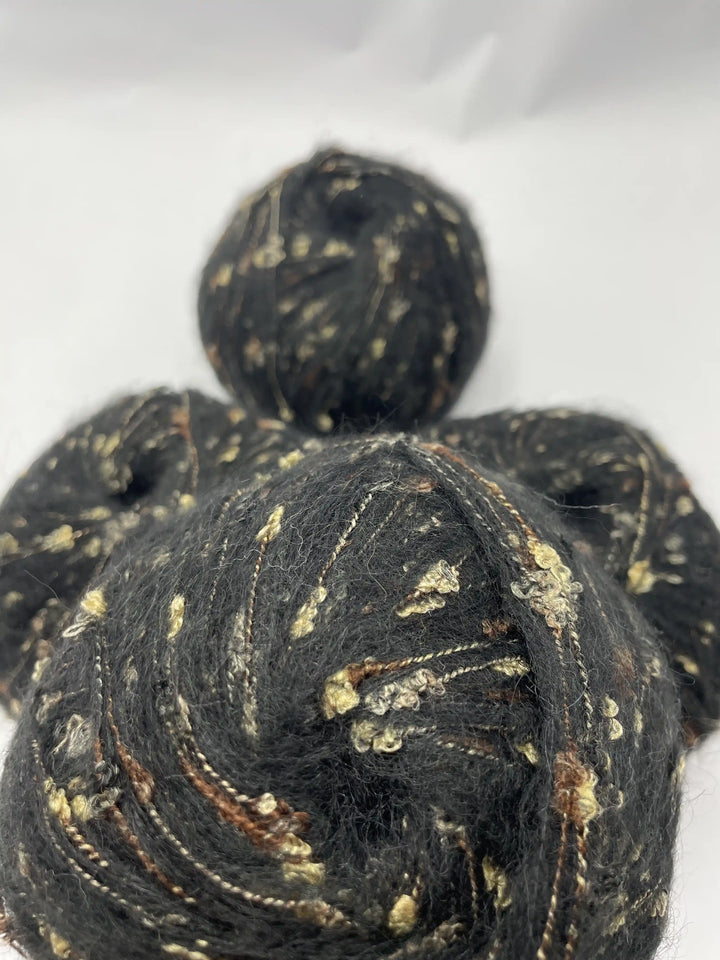 Kelebekli Keçi Moher Yün İpi 452 Gram KLB77