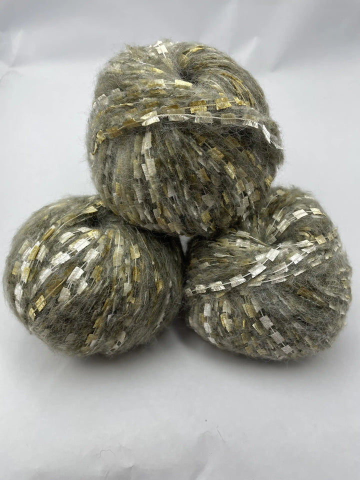 Kelebekli Keçi Moher Yün İpi 652 Gram KLB87