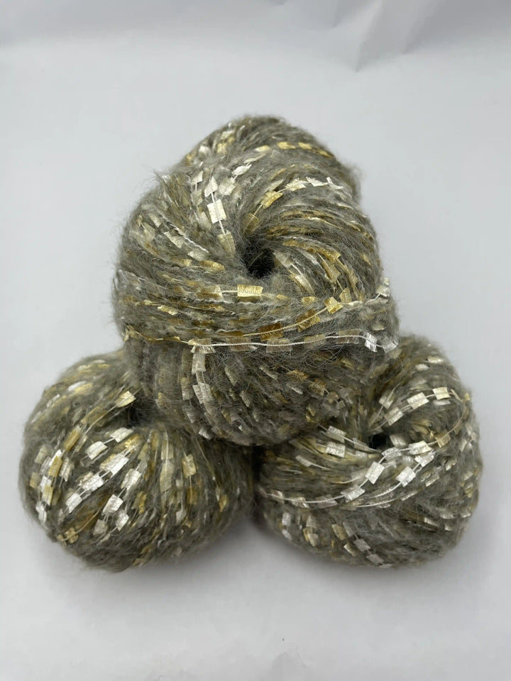 Kelebekli Keçi Moher Yün İpi 652 Gram KLB87