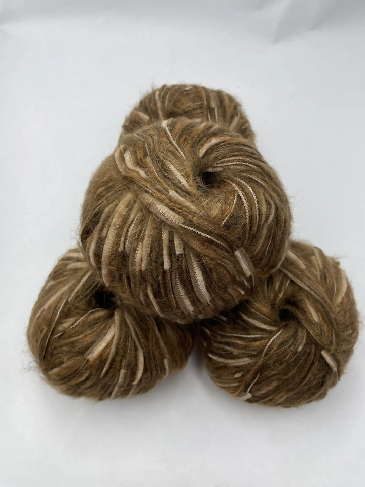 Kelebekli Keçi Moher Yün İpi 366 Gram KLB90