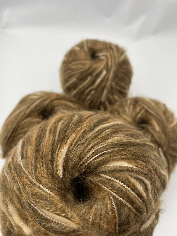 Kelebekli Keçi Moher Yün İpi 366 Gram KLB90