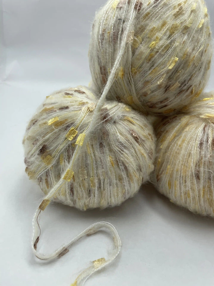 Kelebekli Keçi Moher Yün İpi 422 Gram KLB95