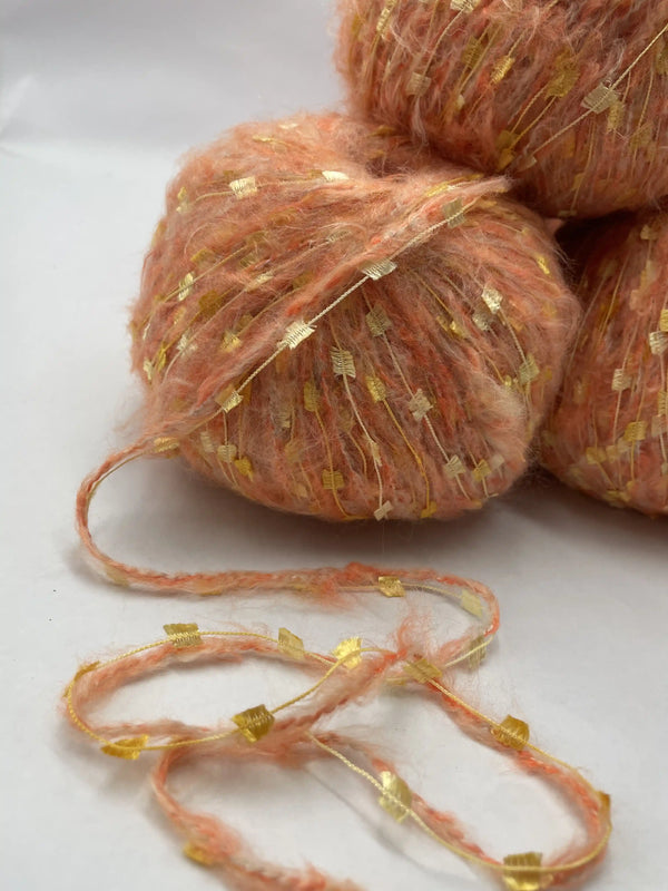 Kelebekli Keçi Moher Yün İpi 618 Gram KLB98