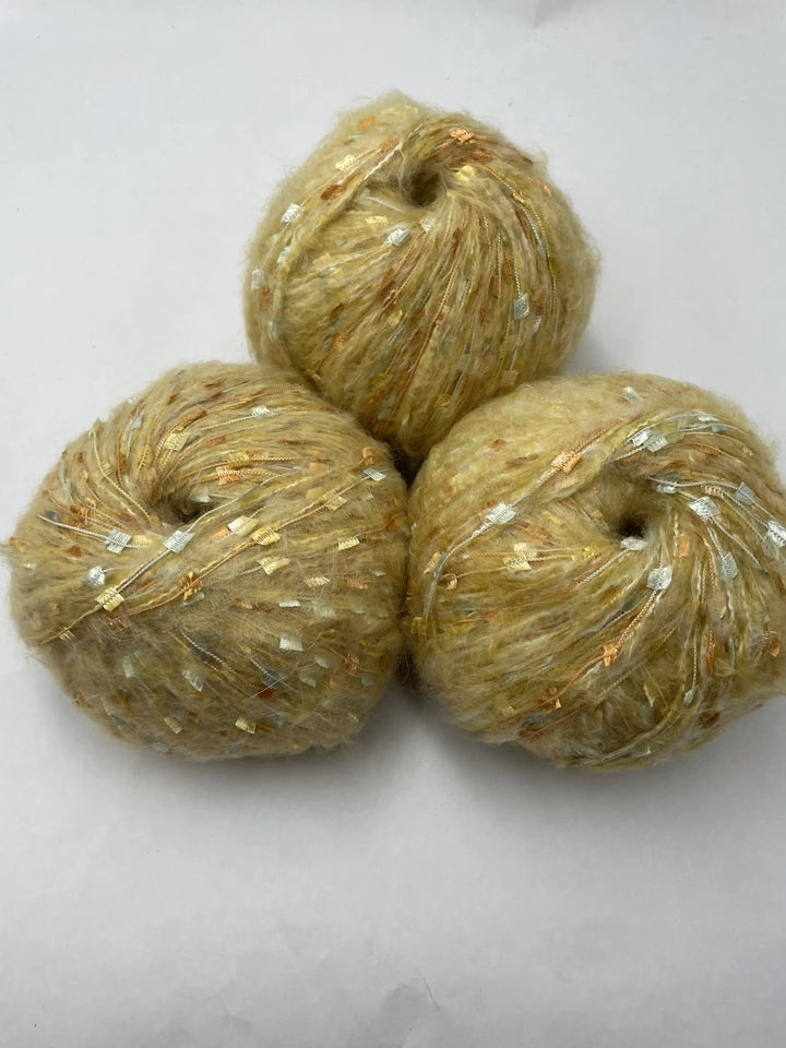 Kelebekli Keçi Moher Yün İpi 440 Gram KLB104