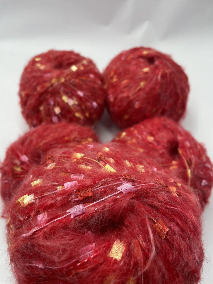 Kelebekli Keçi Moher Yün İpi 624 Gram KLB108