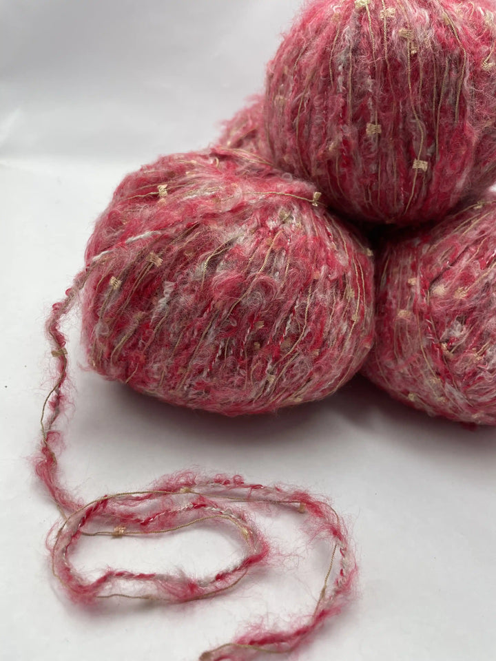 Kelebekli Keçi Moher Yün İpi 542 Gram KLB109