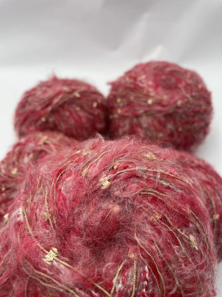 Kelebekli Keçi Moher Yün İpi 686 Gram KLB110