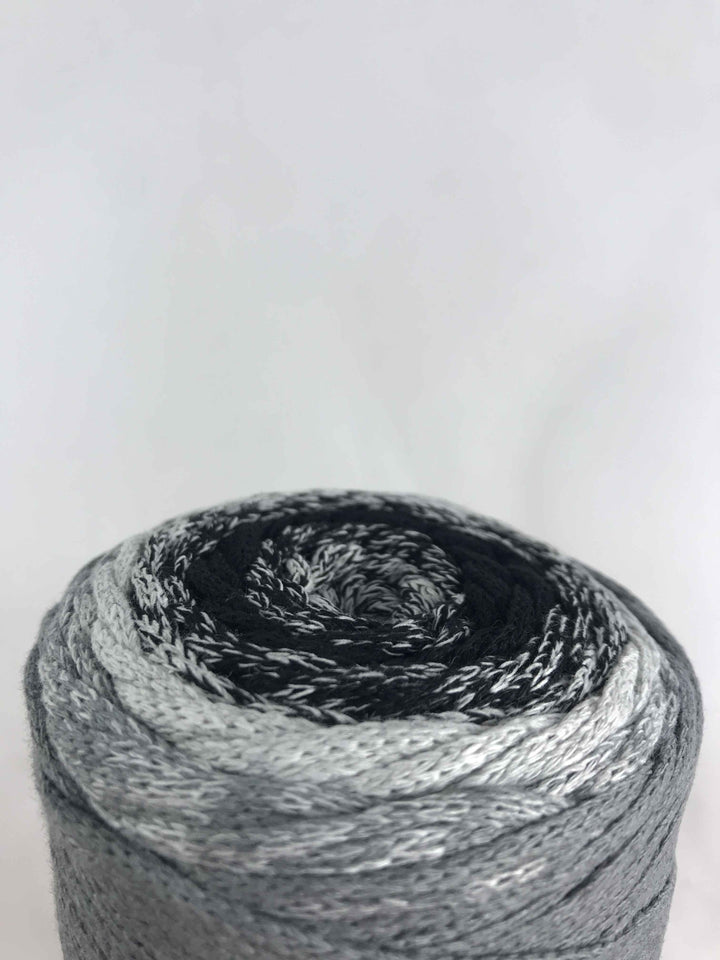 MOLY COTTON MACROME CAKE