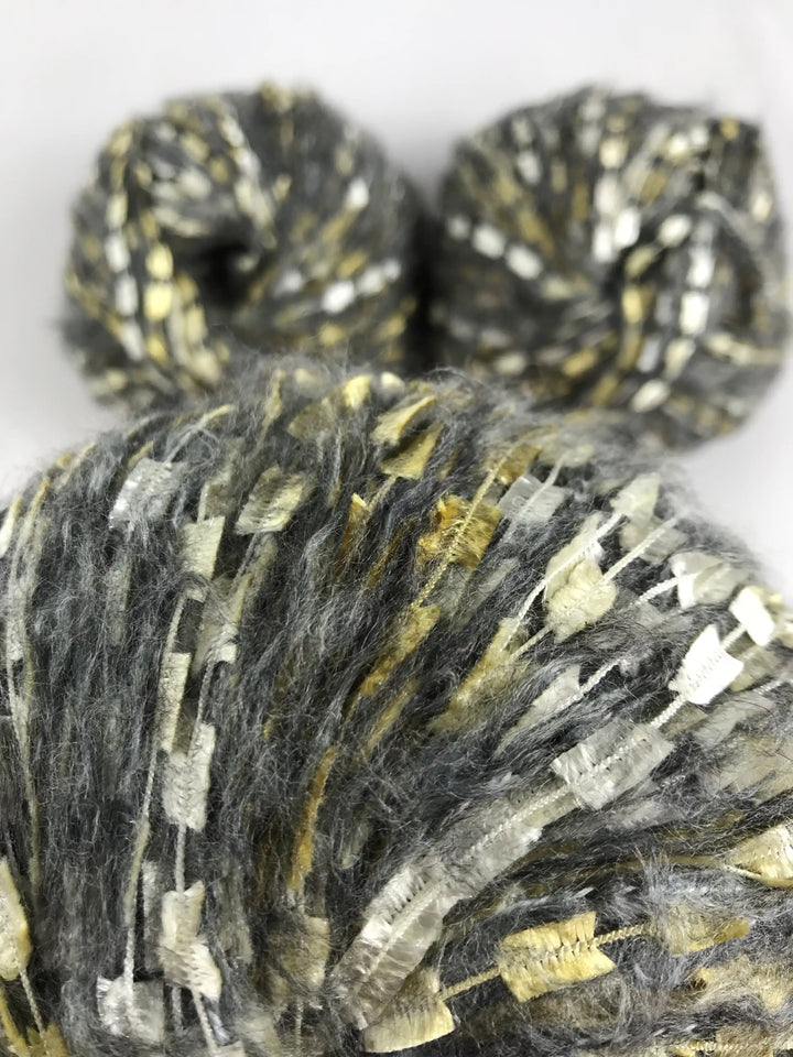 Kelebekli Keçi Moher Yün İpi 474 Gram KLB16