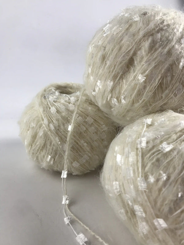 Kelebekli Keçi Moher Yün İpi 696 Gram KLB27