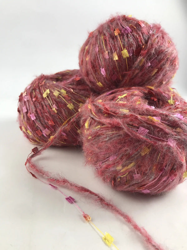 Kelebekli Keçi Moher Yün İpi 386 Gram KLB32