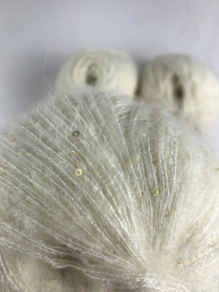 Klavuzlu Pullu Yün İp 428 Gram KP23 (Krem)